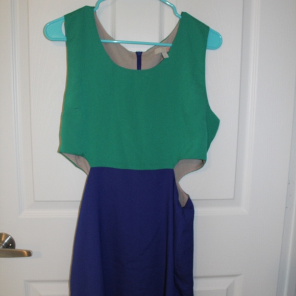 Gianni Bini Dresses & Skirts - Cut Out Dress